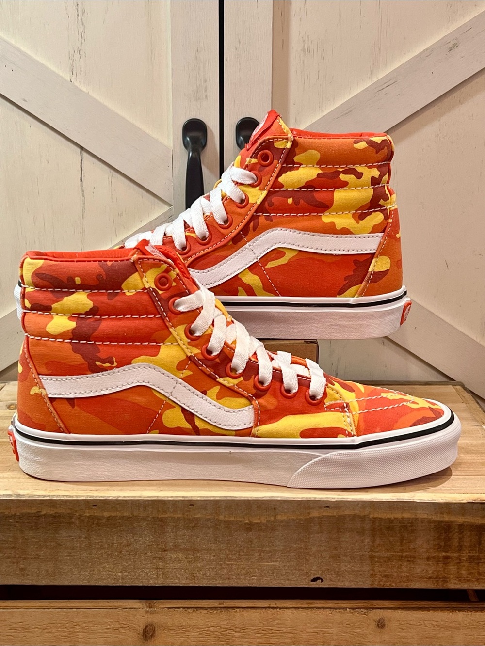VANS Sk8-Hi Canvas Skate Shoes Orange / Yellow Camo Women Size 8- Men Size 6.5 - Picture 3 of 11